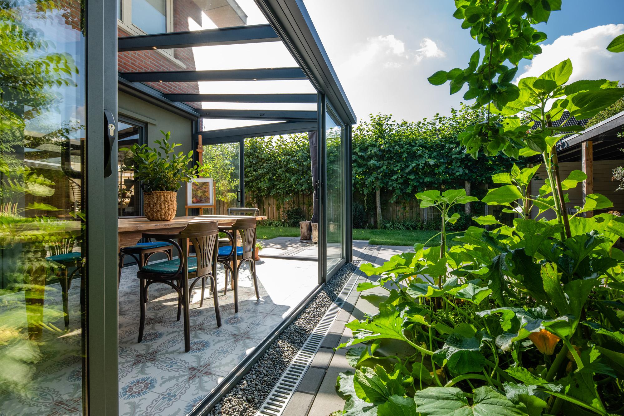 Veranda Amersfoort aluminium met glazen wanden