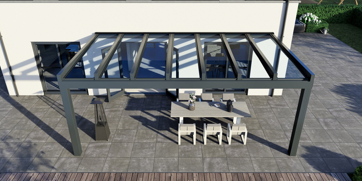 Aluminium overkapping op maat met glasdak