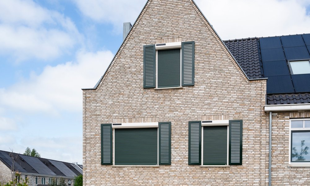 Knikarmscherm_Rolluiken_Zoetermeer_SM_20250516_0241_LR