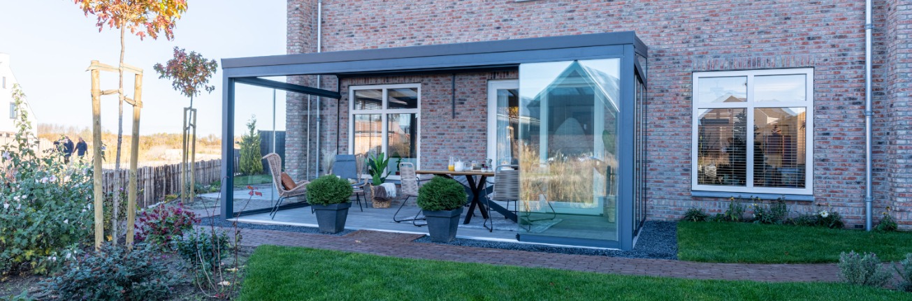 Glazen schuifwanden in veranda